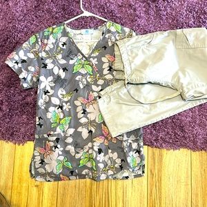 SB scrub set, size S, grey butterfly top and gray drawstring straight pants